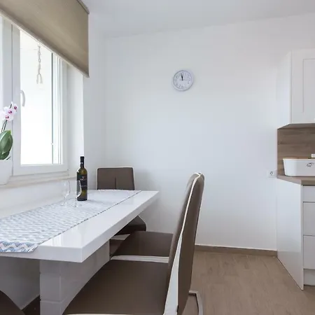 Apartment Good Morning